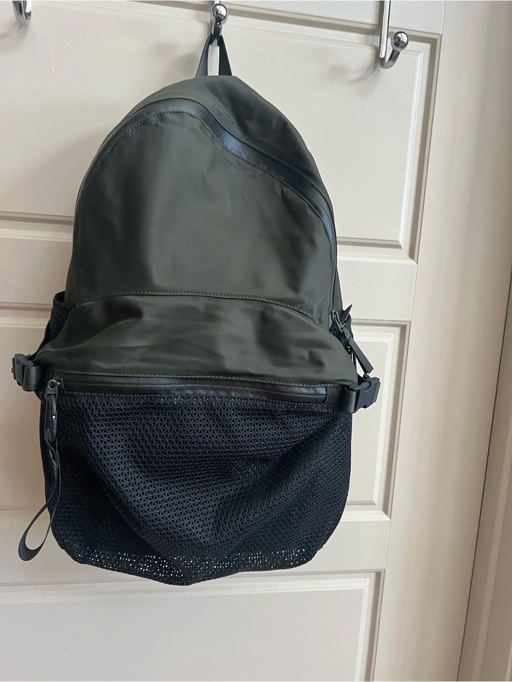 Lululemon All Day Essentials Backpack 20L Olive Green Laptop Gym Travel Bag